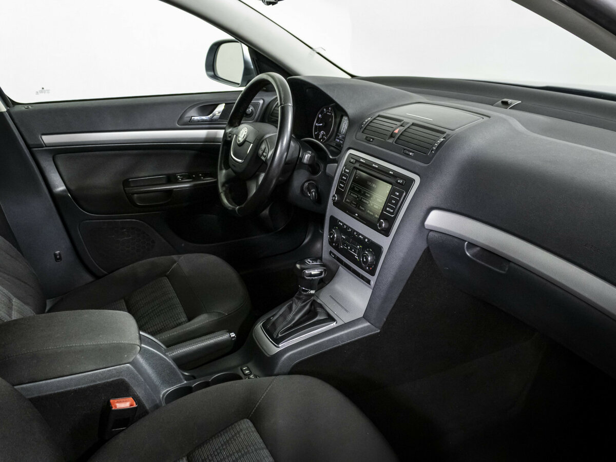 Купить Skoda Octavia с пробегом. Фото: #6