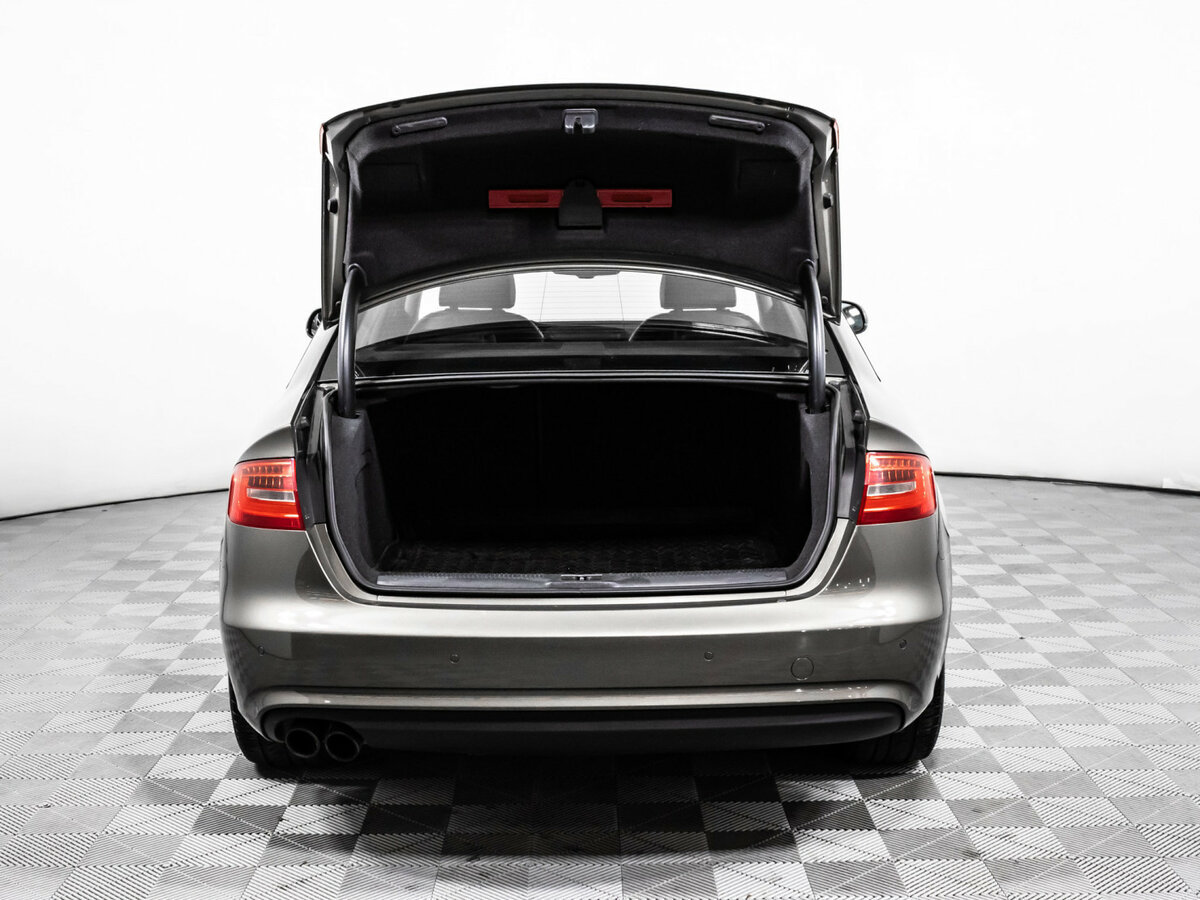 Купить Audi A4 с пробегом. Фото: #11