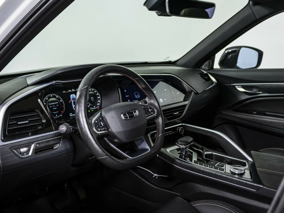 Купить Geely Tugella с пробегом. Фото: #7