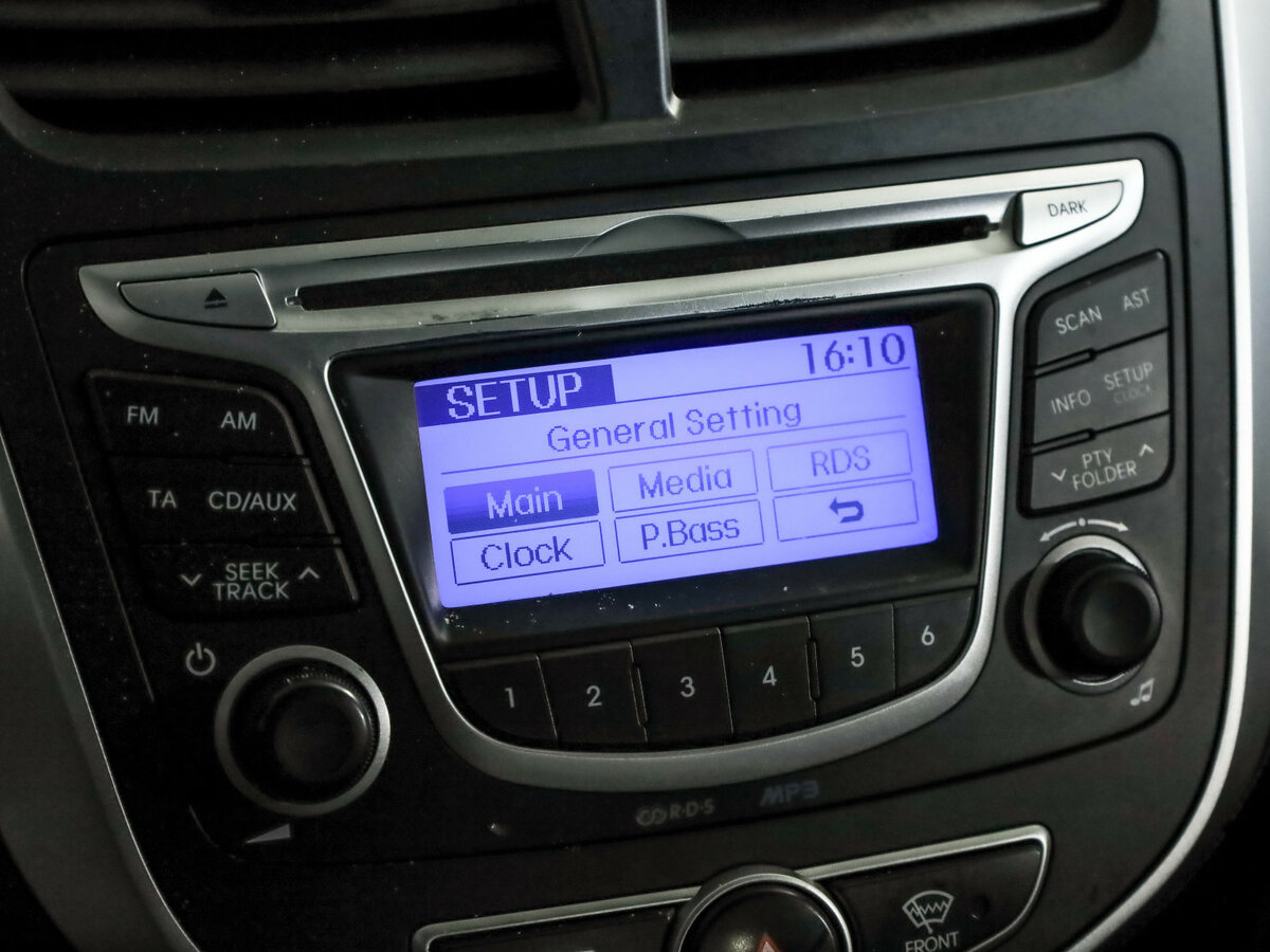 Купить Hyundai Solaris с пробегом. Фото: #14