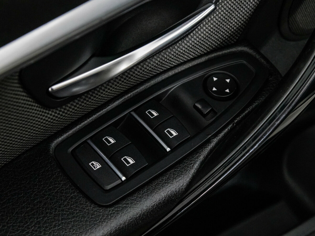 Купить BMW 3 серии с пробегом. Фото: #13