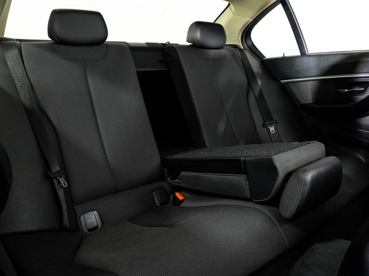 Купить BMW 3 серии с пробегом. Фото: #17