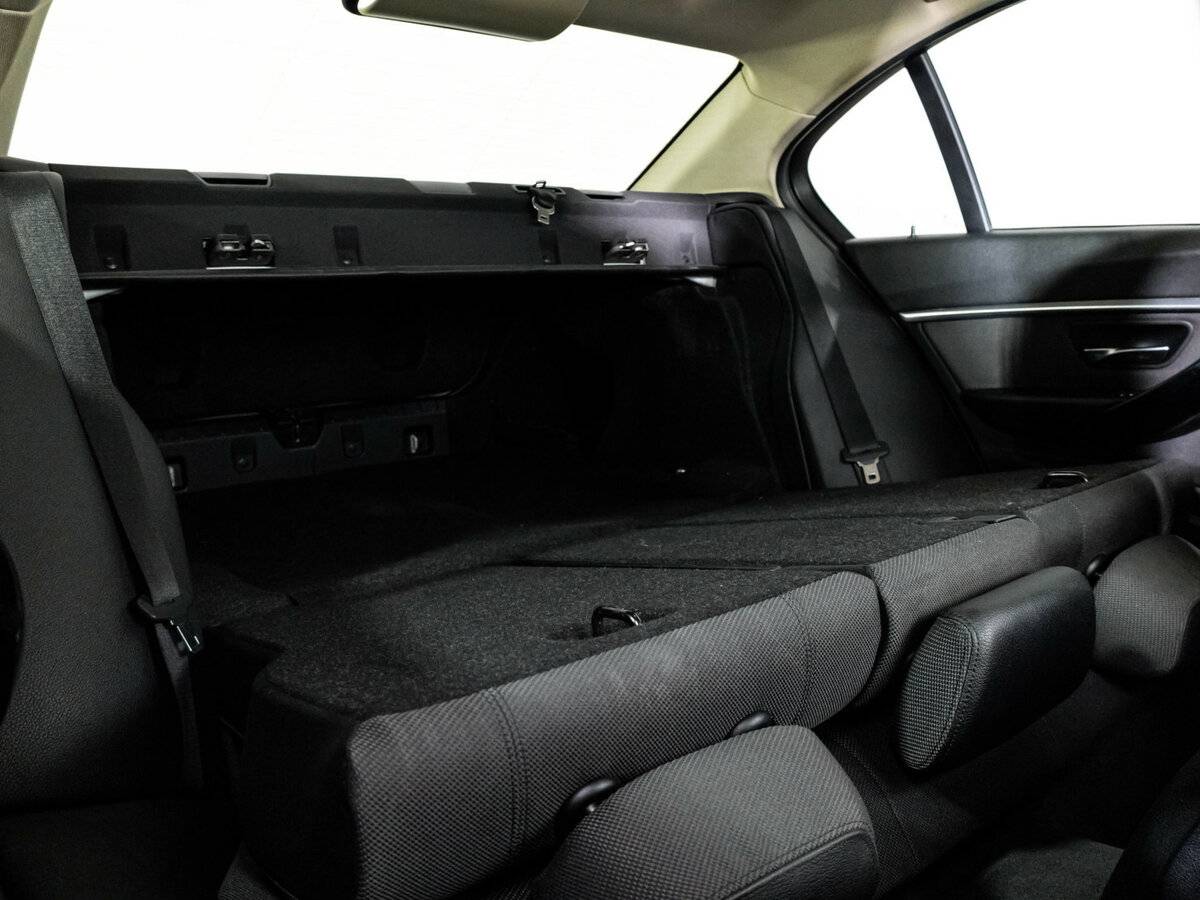 Купить BMW 3 серии с пробегом. Фото: #18