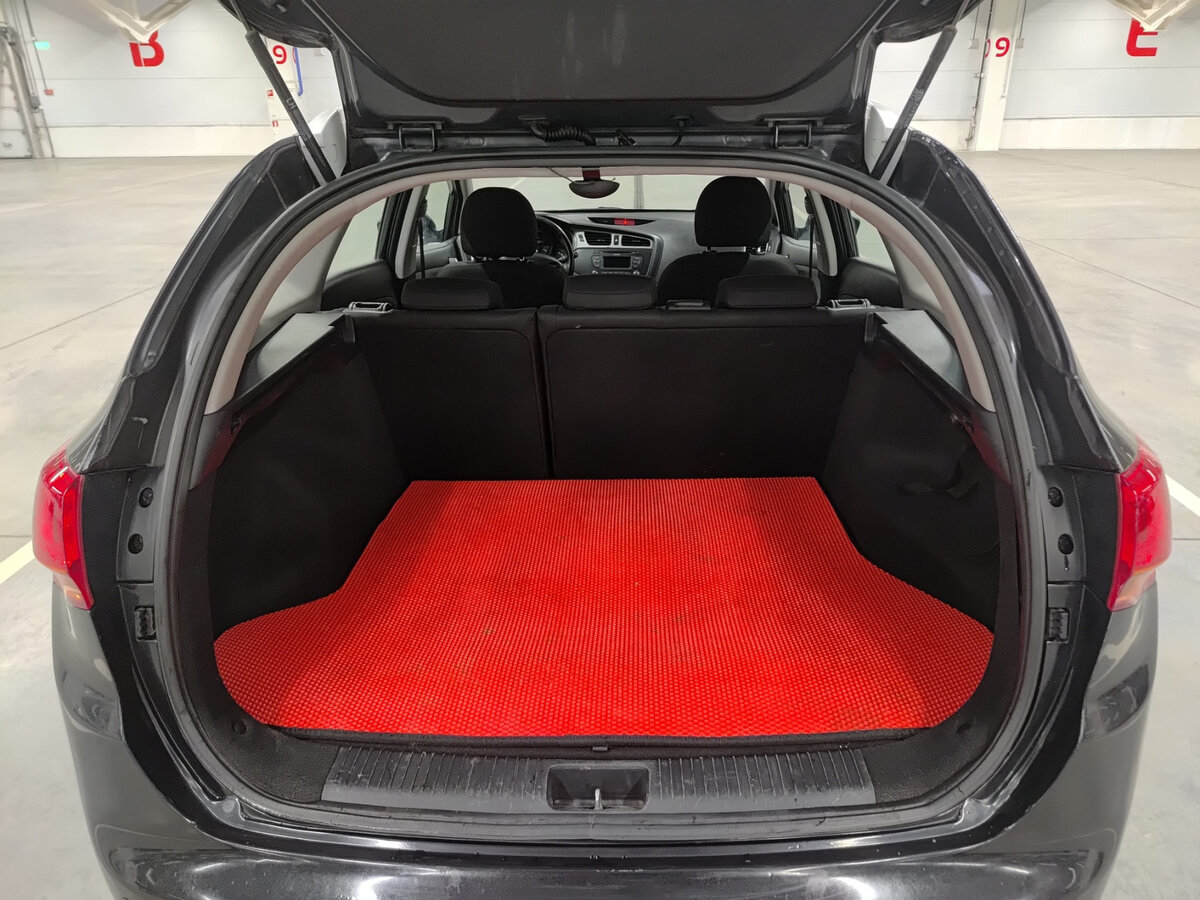 Купить Kia Ceed с пробегом. Фото: #8