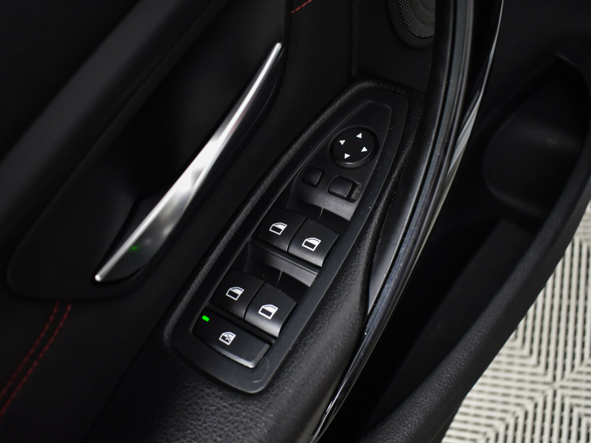 Купить BMW 3 серии с пробегом. Фото: #16