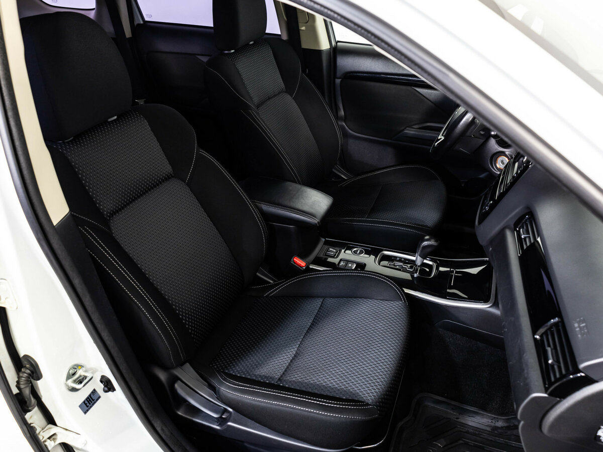 Купить Mitsubishi Outlander с пробегом. Фото: #17