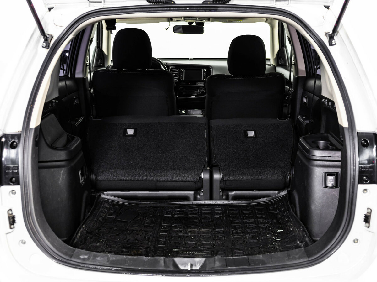 Купить Mitsubishi Outlander с пробегом. Фото: #22