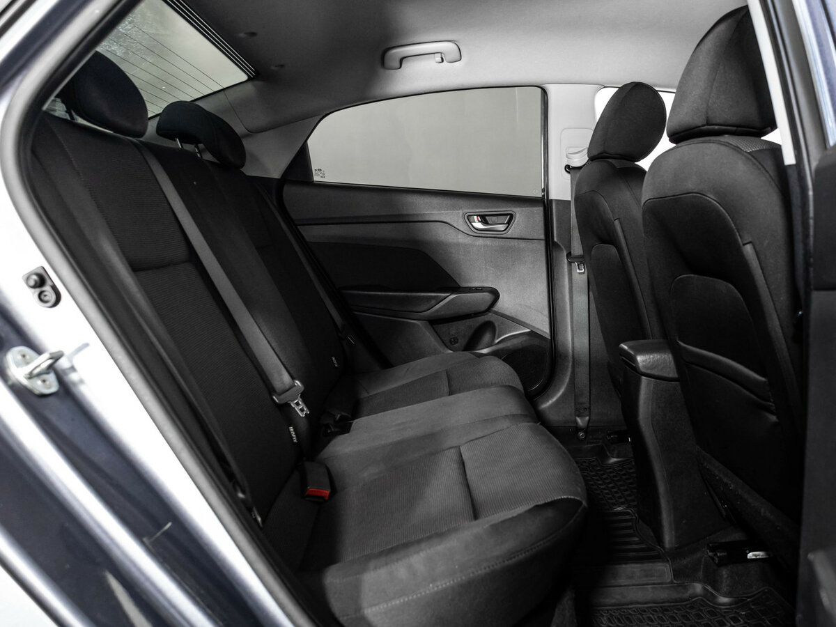 Купить Hyundai Solaris с пробегом. Фото: #17