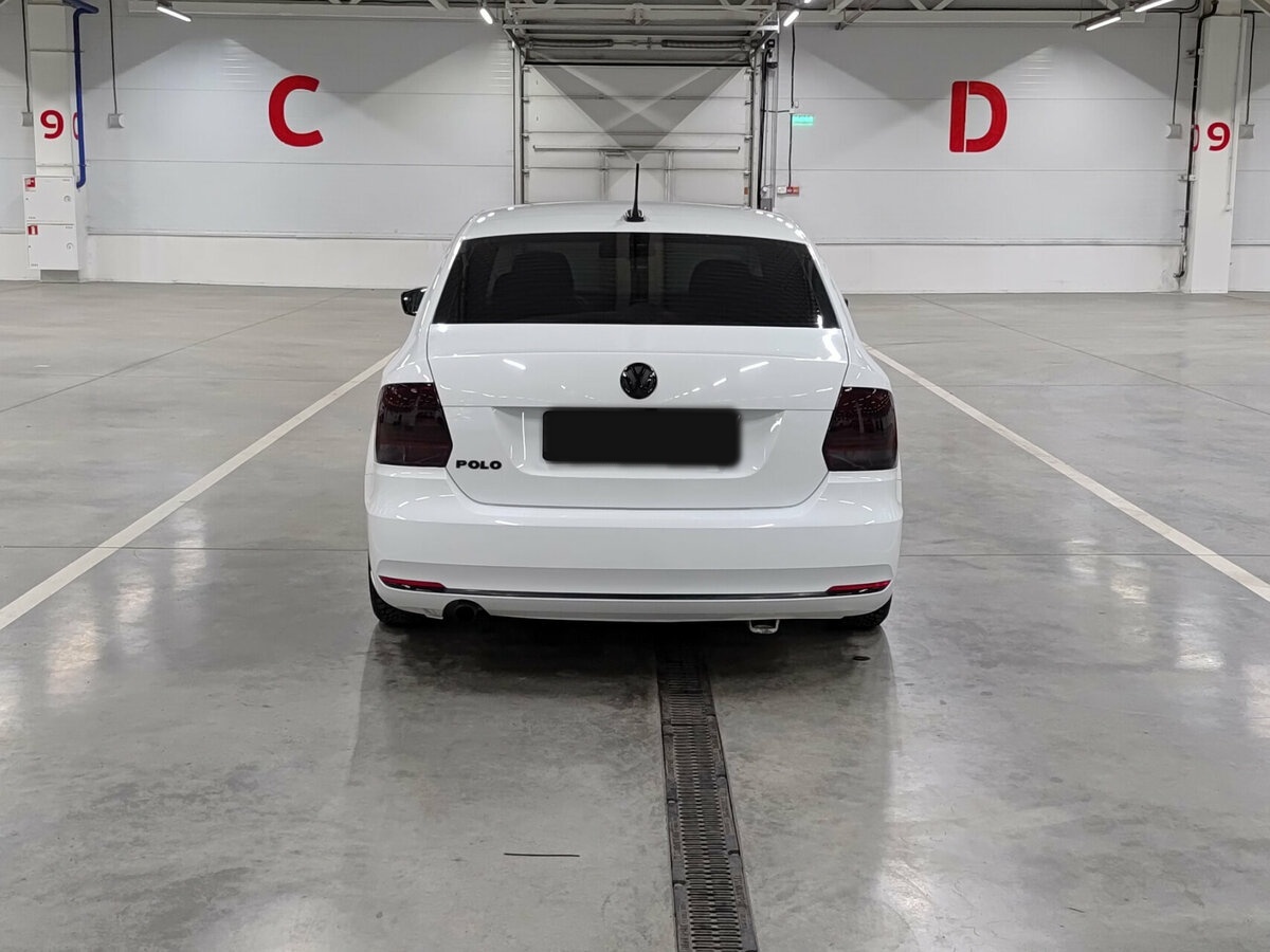 Купить Volkswagen Polo с пробегом. Фото: #5