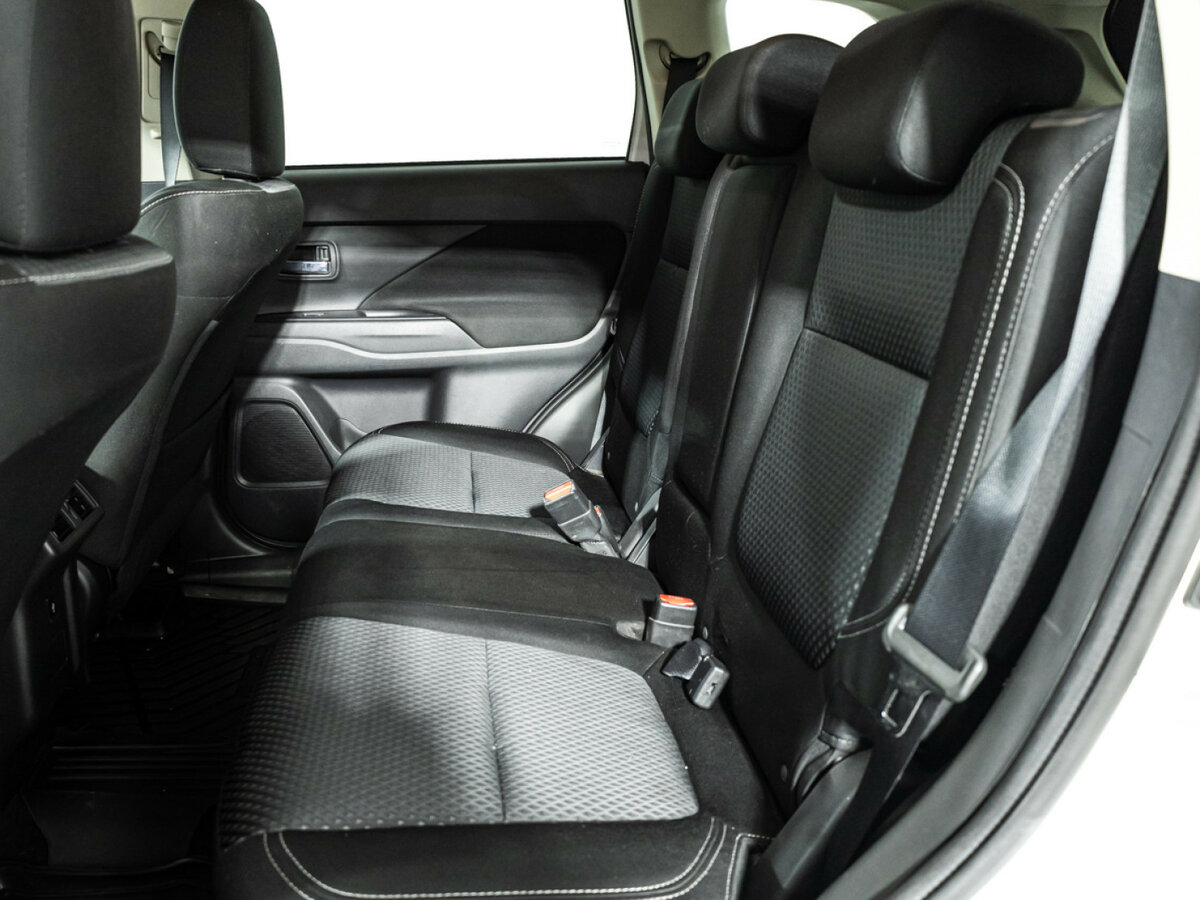 Купить Mitsubishi Outlander с пробегом. Фото: #7