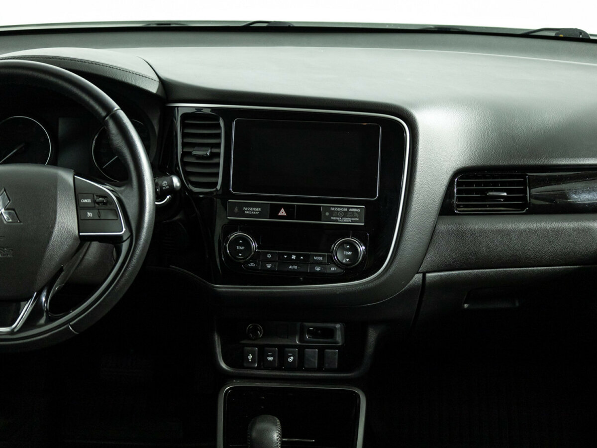 Купить Mitsubishi Outlander с пробегом. Фото: #11