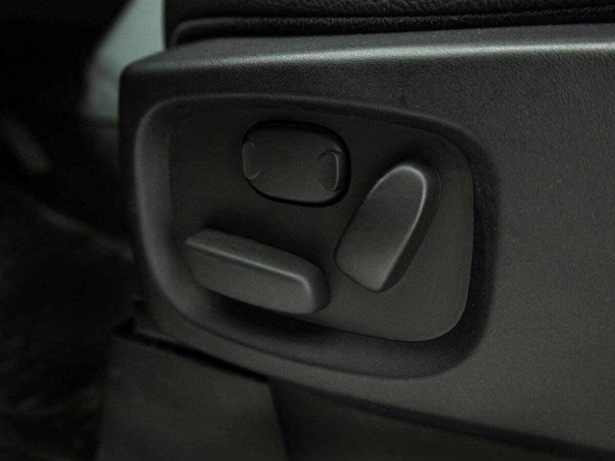 Купить Land Rover Discovery с пробегом. Фото: #11