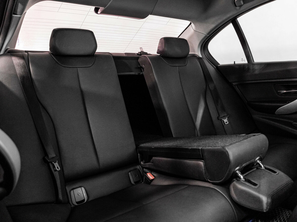 Купить BMW 3 серии с пробегом. Фото: #20