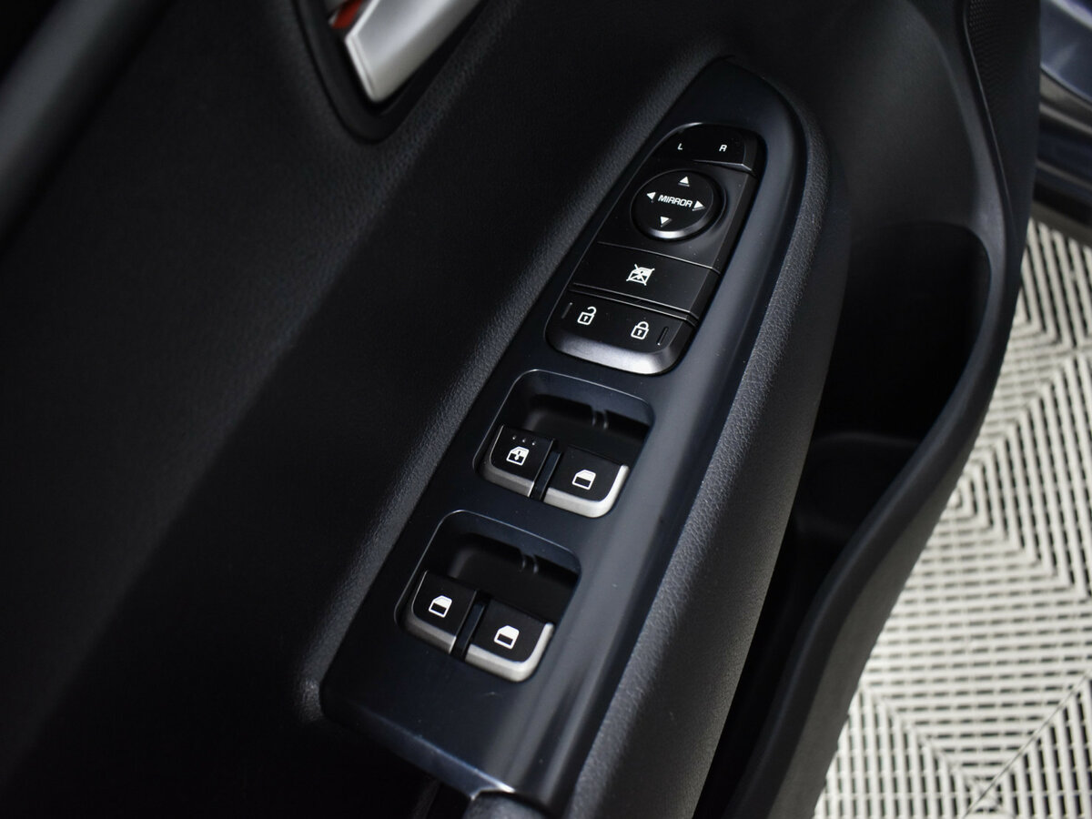 Купить Kia Rio с пробегом. Фото: #14