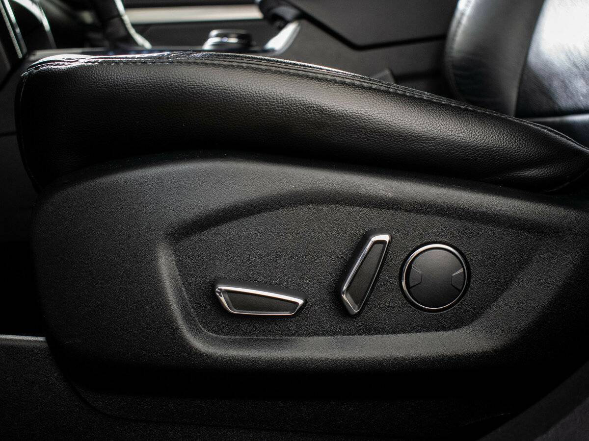 Купить Ford Explorer с пробегом. Фото: #17