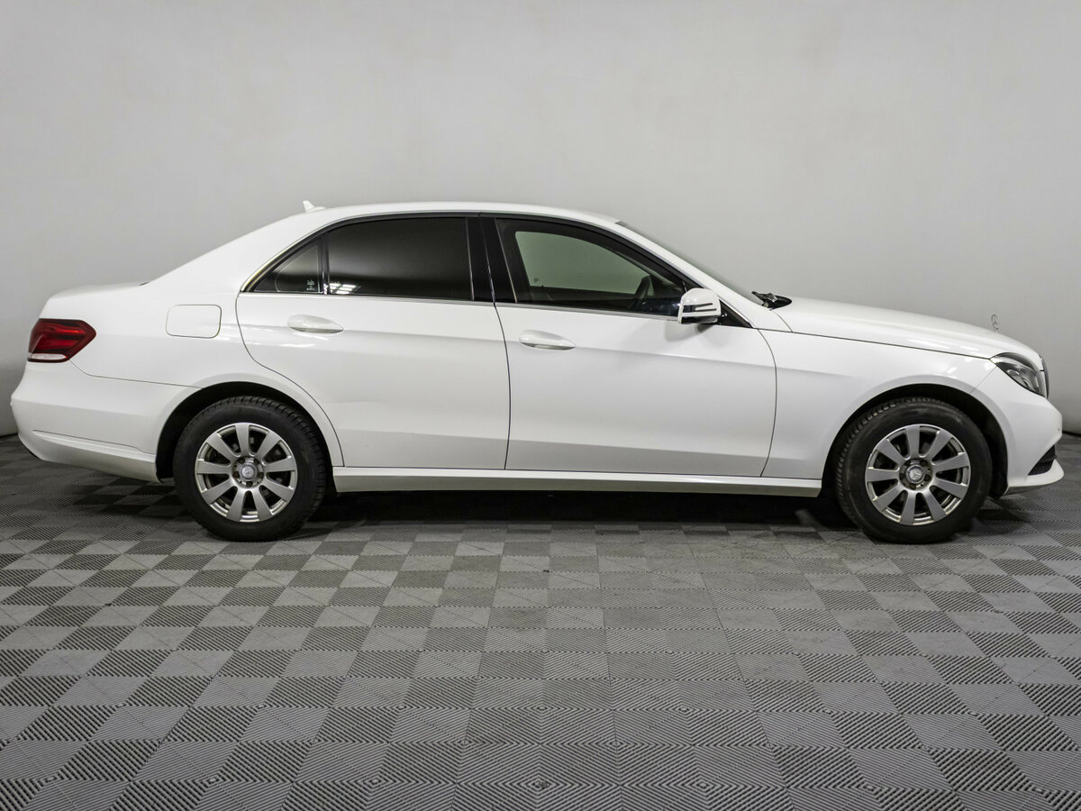 Купить Mercedes-Benz E-Класс с пробегом. Фото: #3