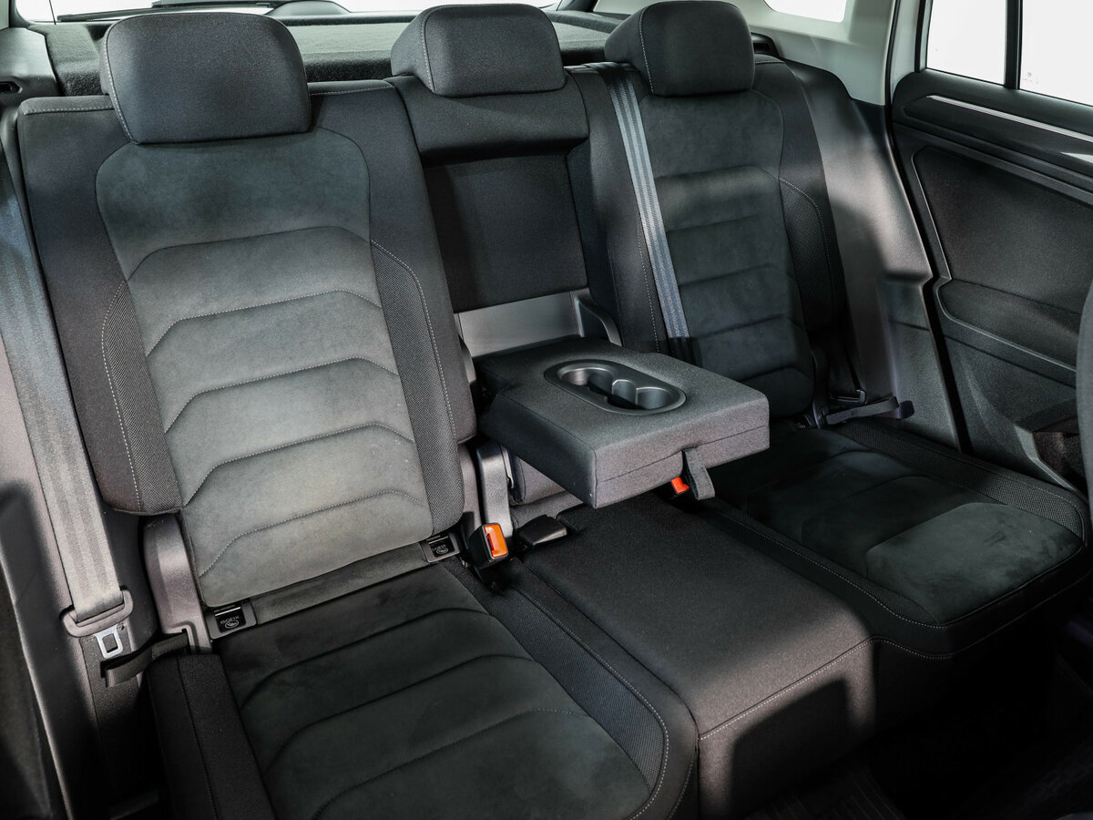 Купить Volkswagen Tiguan с пробегом. Фото: #28