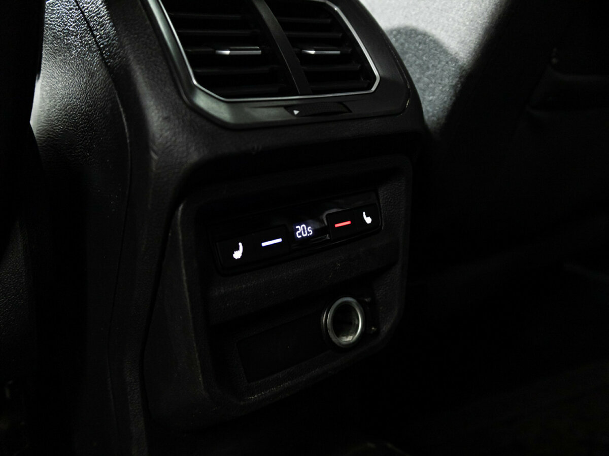 Купить Volkswagen Tiguan с пробегом. Фото: #13