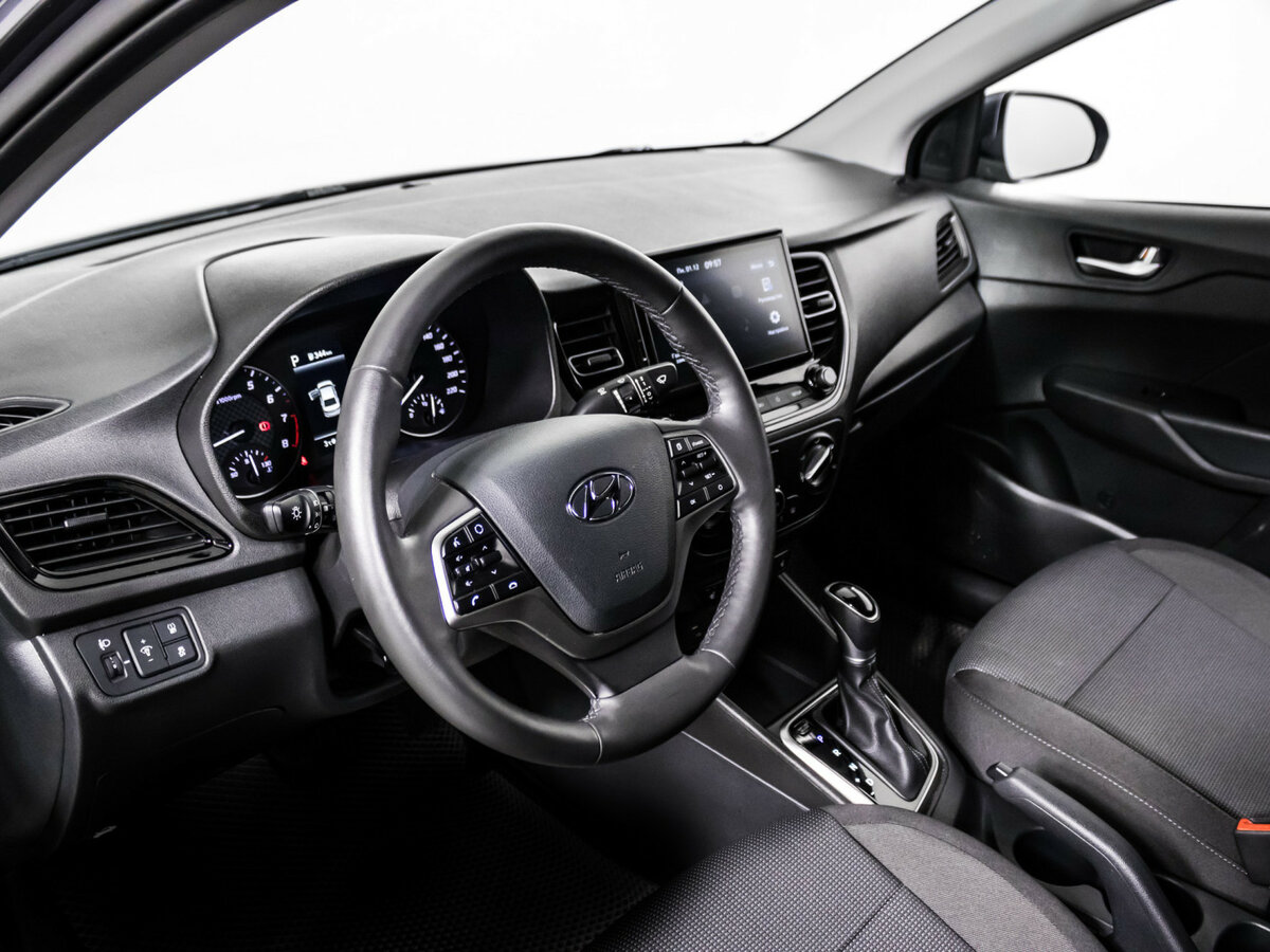 Купить Solaris HS с пробегом. Фото: #11