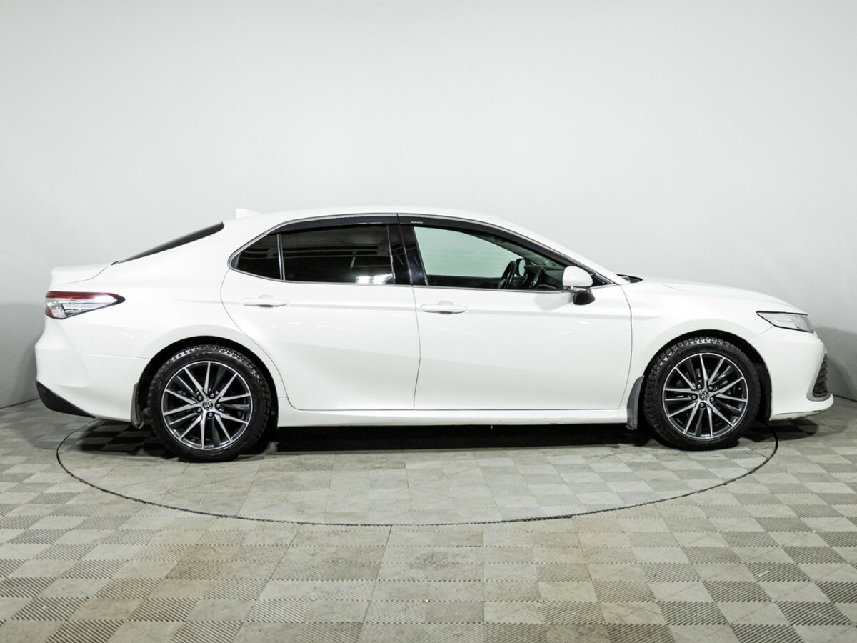 Купить Toyota Camry с пробегом. Фото: #3