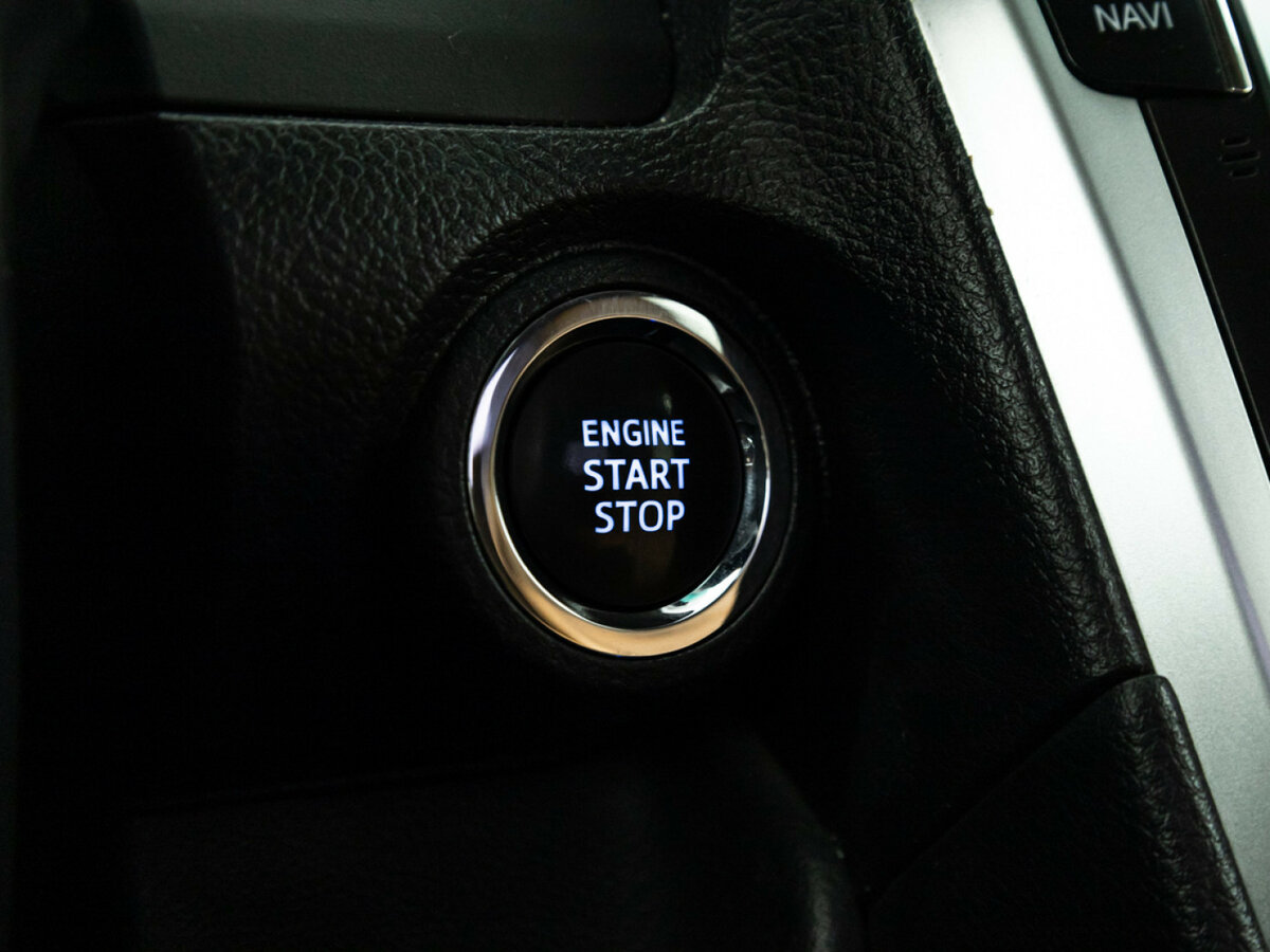 Купить Toyota Camry с пробегом. Фото: #16