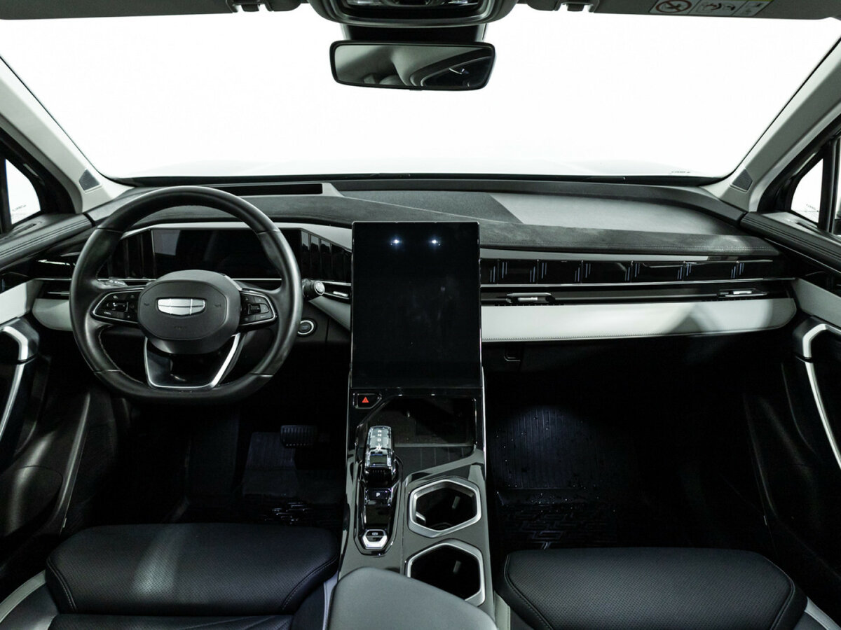 Купить Geely Atlas с пробегом. Фото: #10