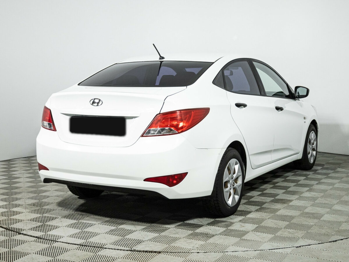 Купить Hyundai Solaris с пробегом. Фото: #4