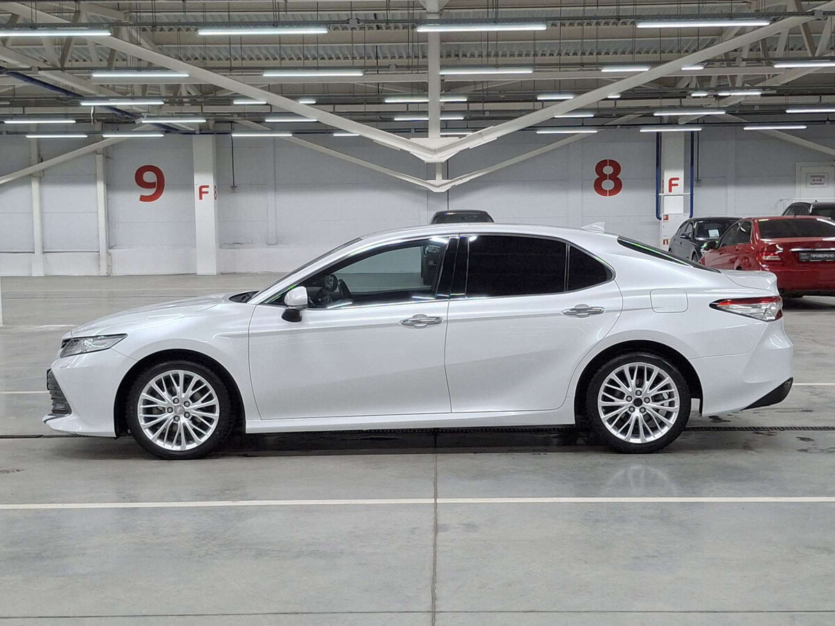 Купить Toyota Camry с пробегом. Фото: #7