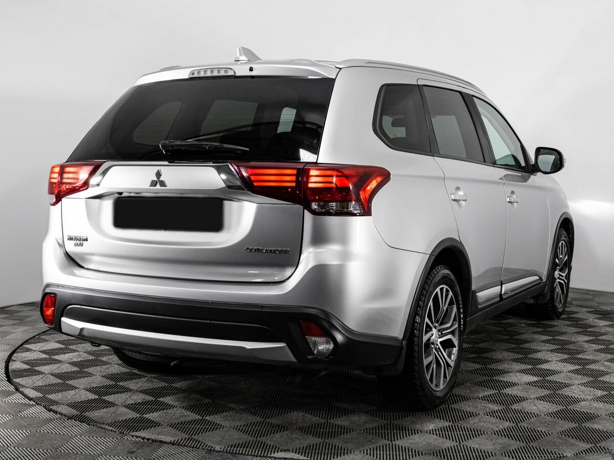 Купить Mitsubishi Outlander с пробегом. Фото: #3