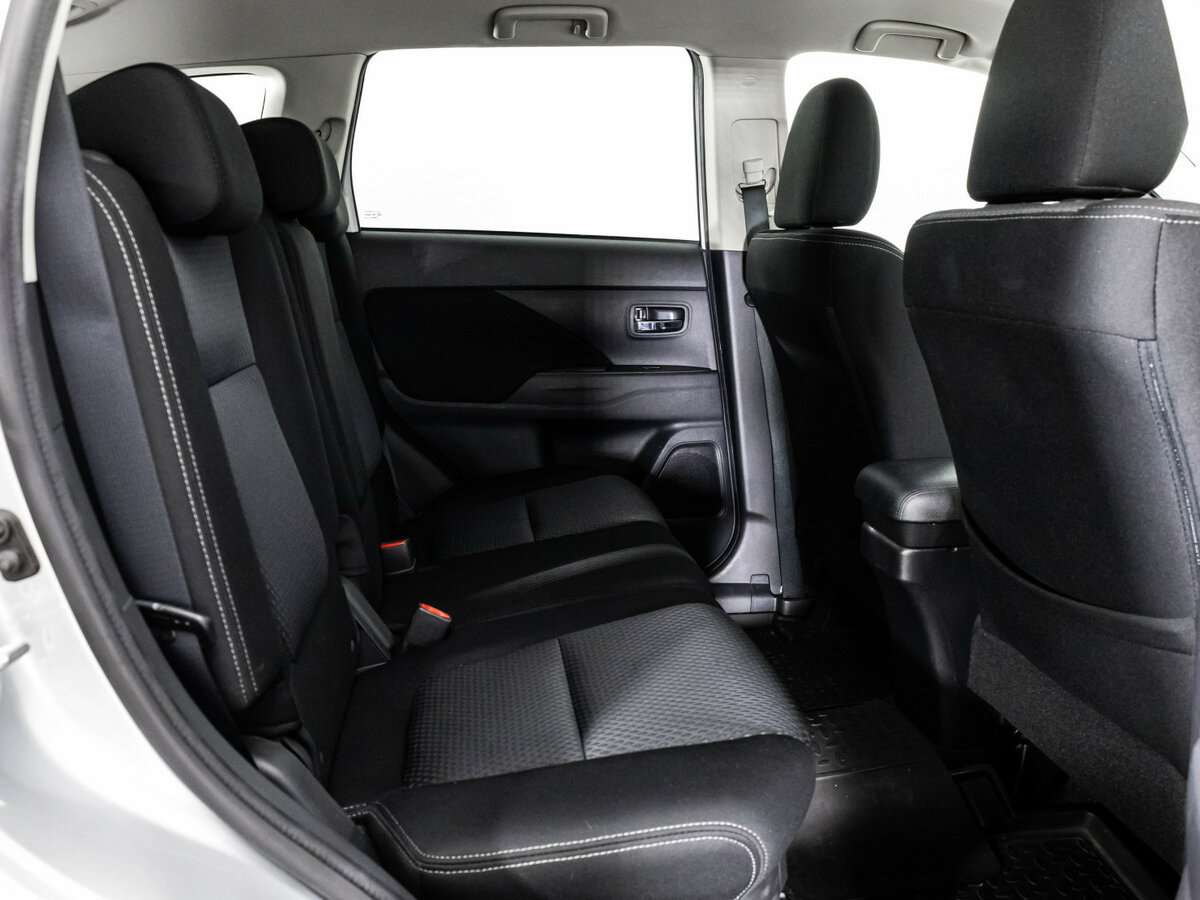Купить Mitsubishi Outlander с пробегом. Фото: #14