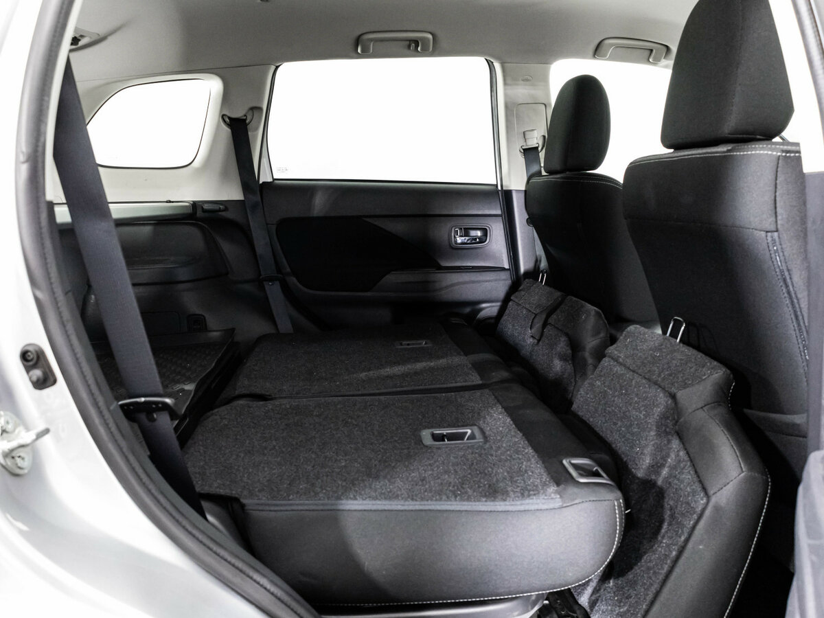 Купить Mitsubishi Outlander с пробегом. Фото: #15