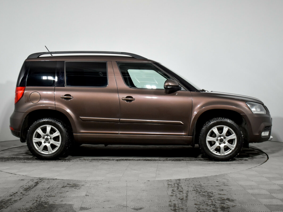 Купить Skoda Yeti с пробегом. Фото: #3