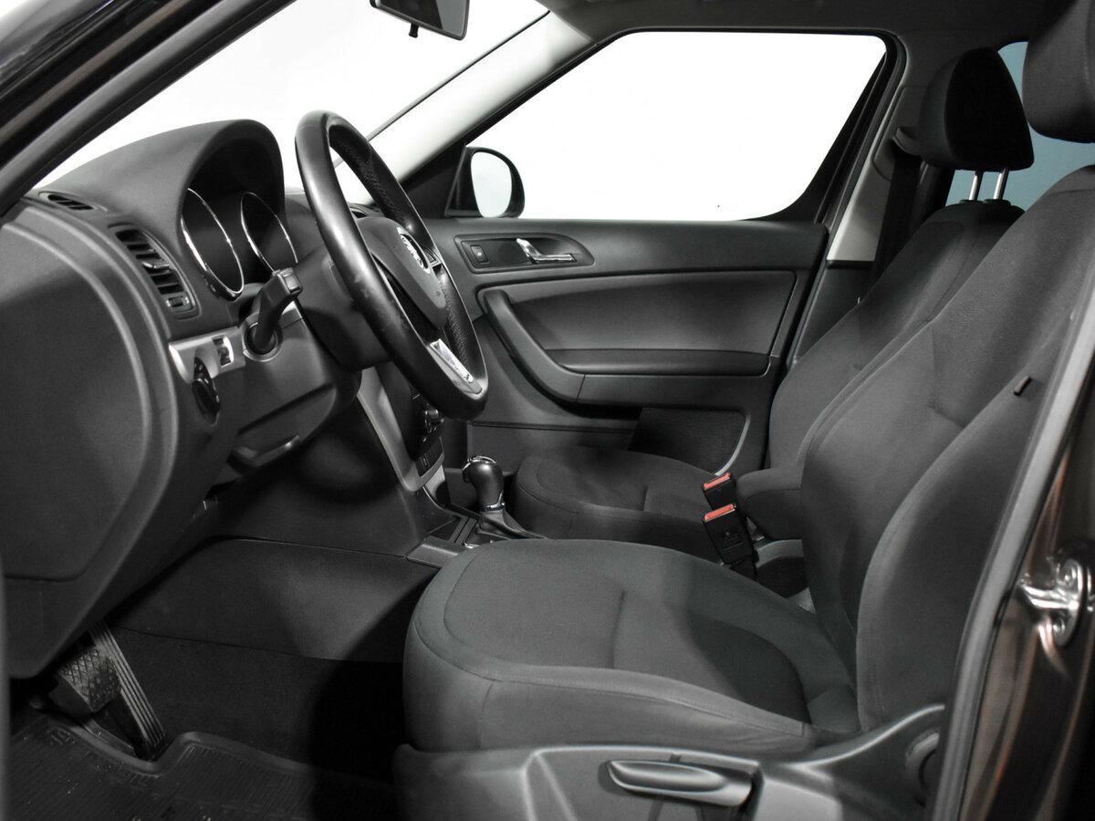 Купить Skoda Yeti с пробегом. Фото: #9