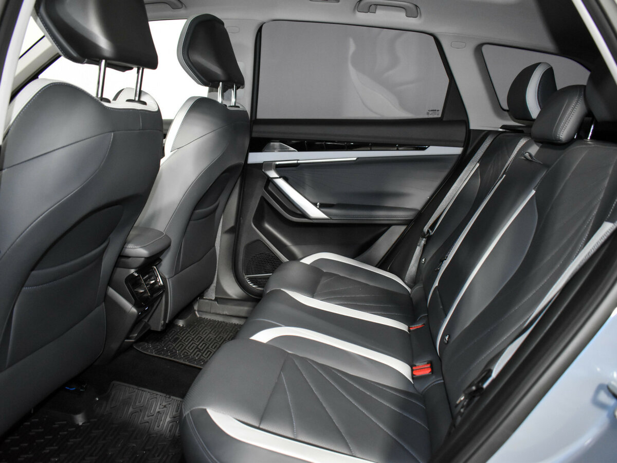 Купить Geely Atlas с пробегом. Фото: #10