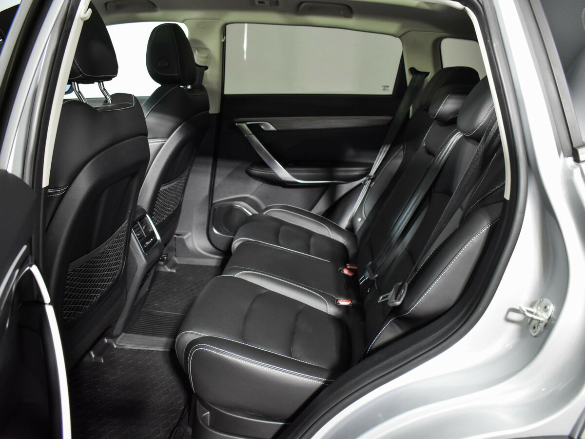 Купить Geely Atlas Pro с пробегом. Фото: #10