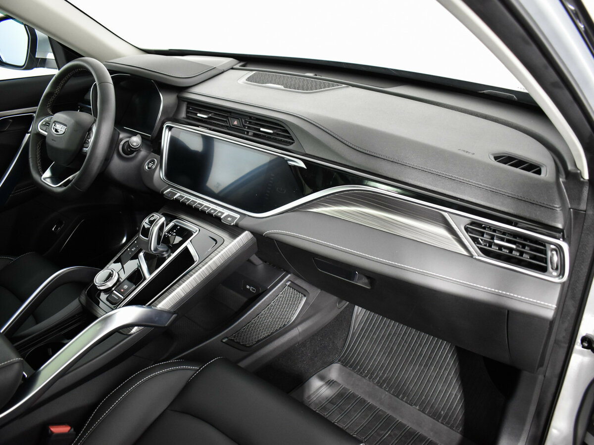 Купить Geely Atlas Pro с пробегом. Фото: #13