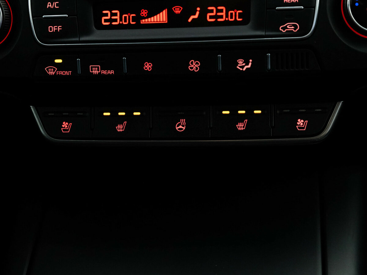 Купить Kia Sorento с пробегом. Фото: #12