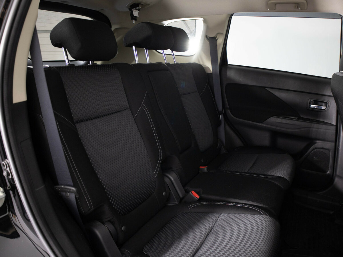 Купить Mitsubishi Outlander с пробегом. Фото: #8