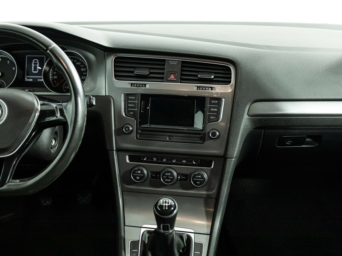 Купить Volkswagen Golf с пробегом. Фото: #13