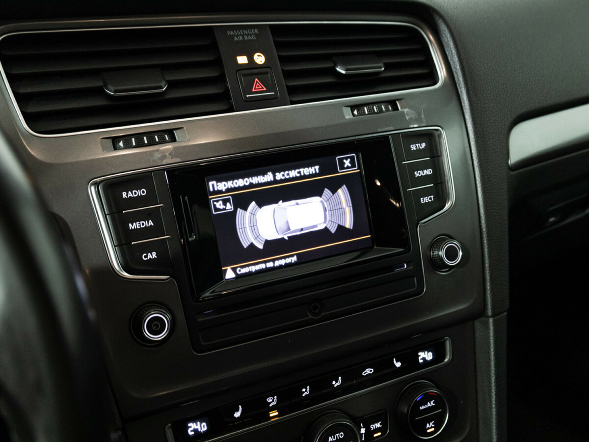 Купить Volkswagen Golf с пробегом. Фото: #14