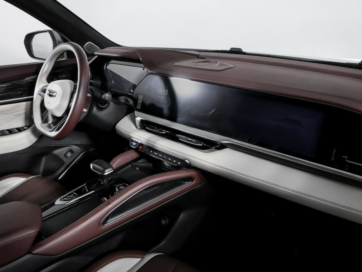 Купить Geely Monjaro с пробегом. Фото: #8