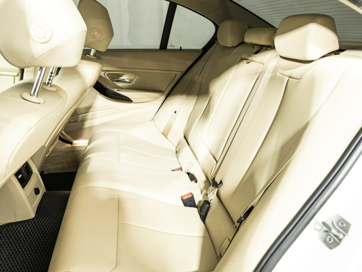 Купить BMW 3 серии с пробегом. Фото: #9