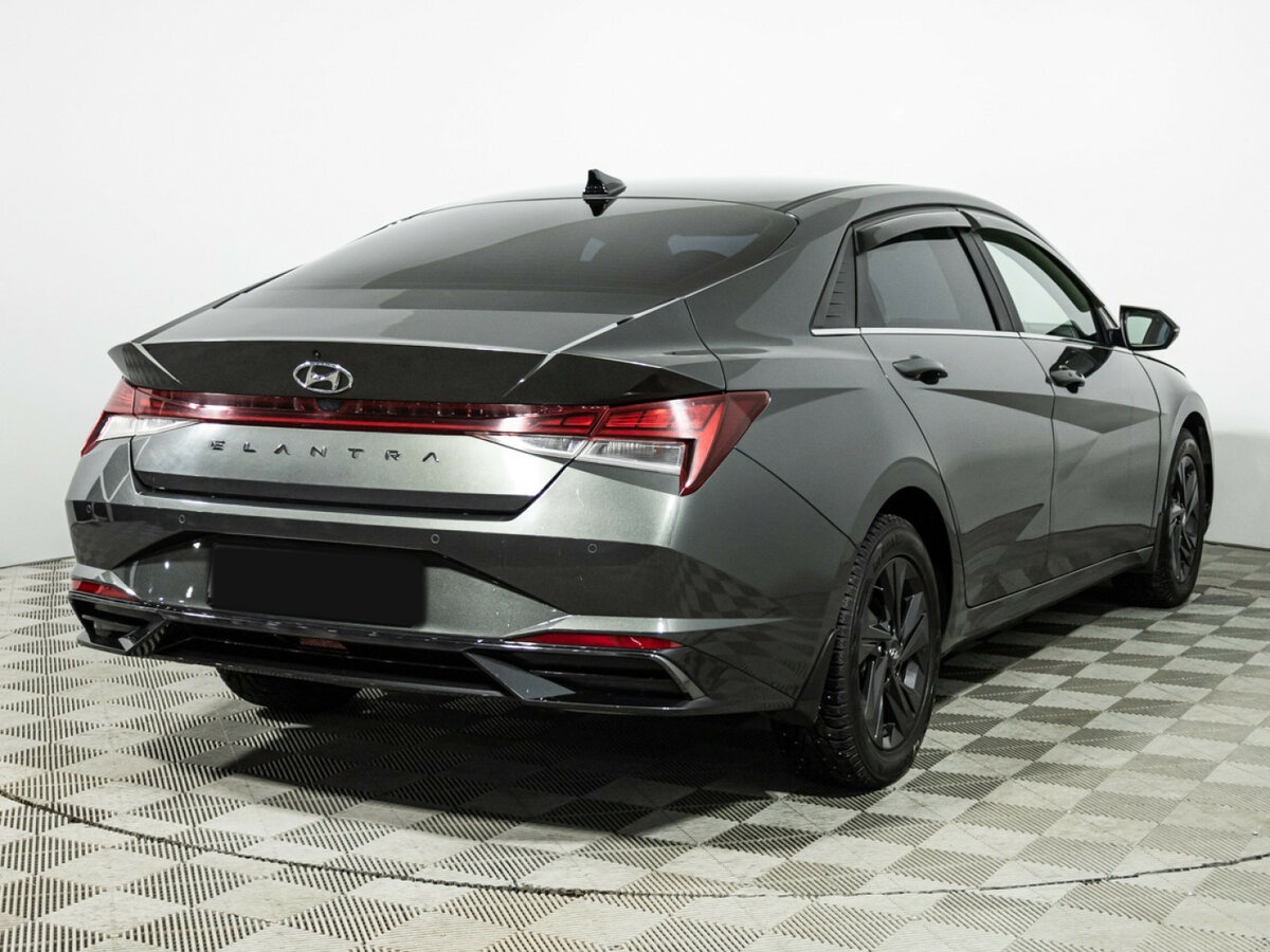 Купить Hyundai Elantra с пробегом. Фото: #4