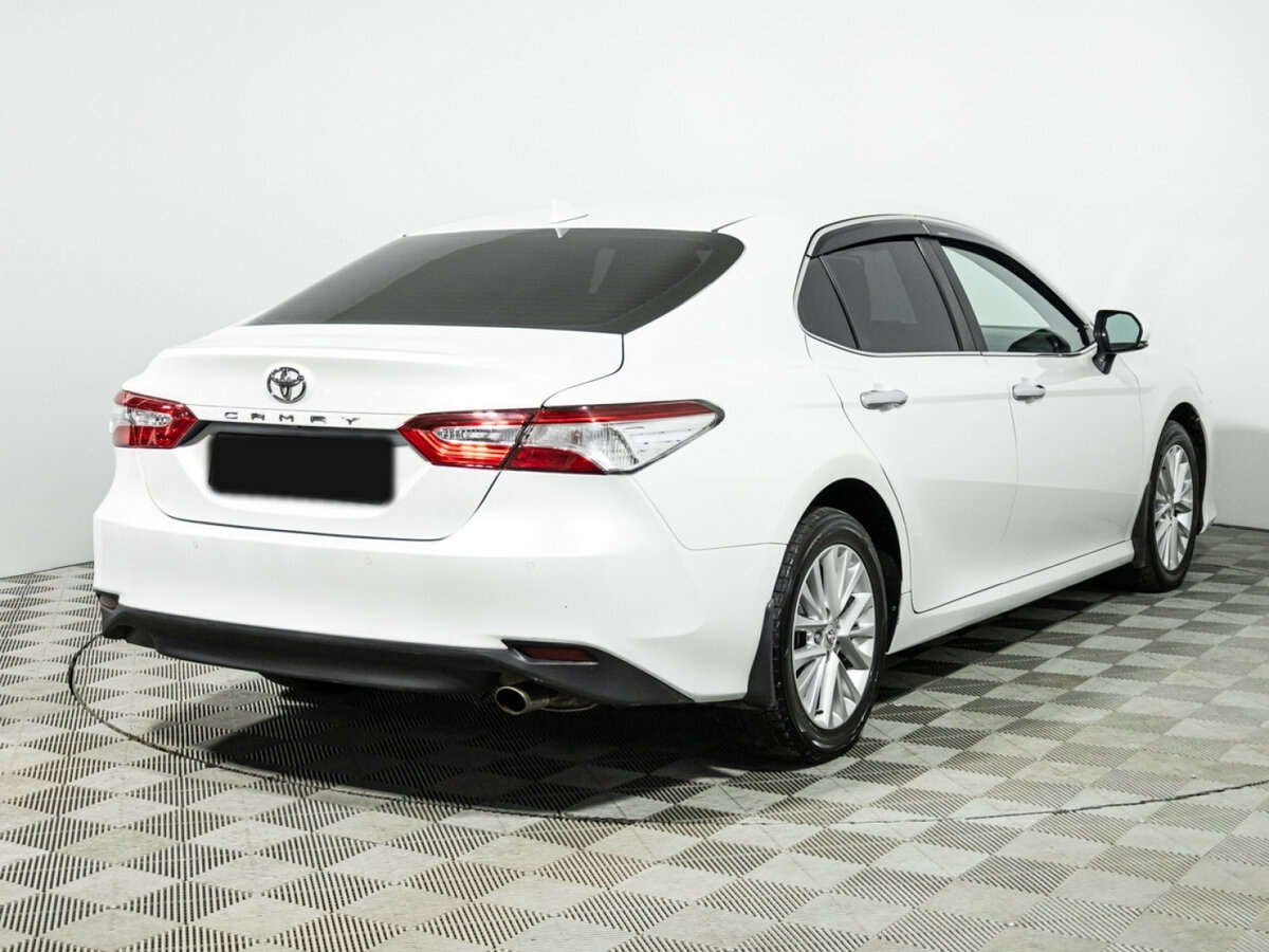 Купить Toyota Camry с пробегом. Фото: #3