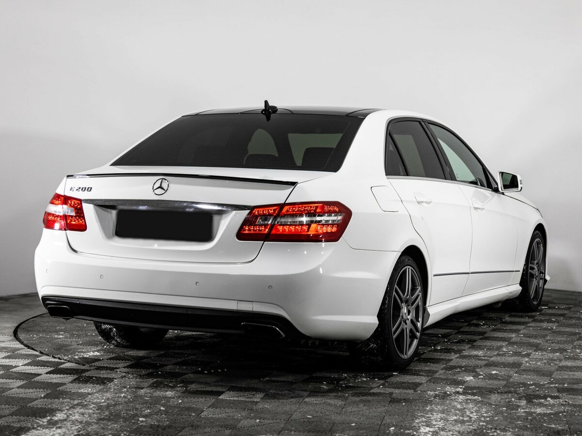 Купить Mercedes-Benz E-Класс с пробегом. Фото: #3