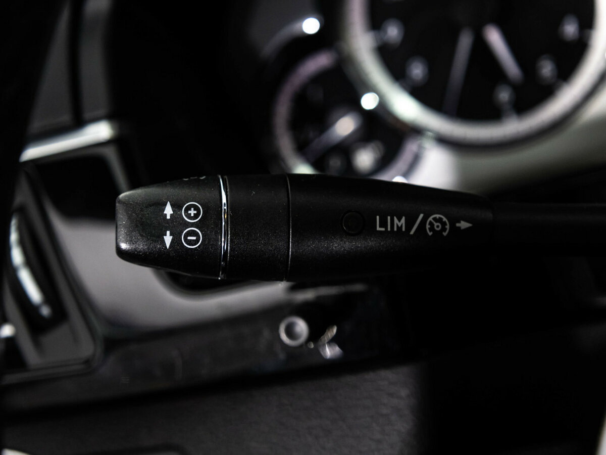 Купить Mercedes-Benz E-Класс с пробегом. Фото: #12