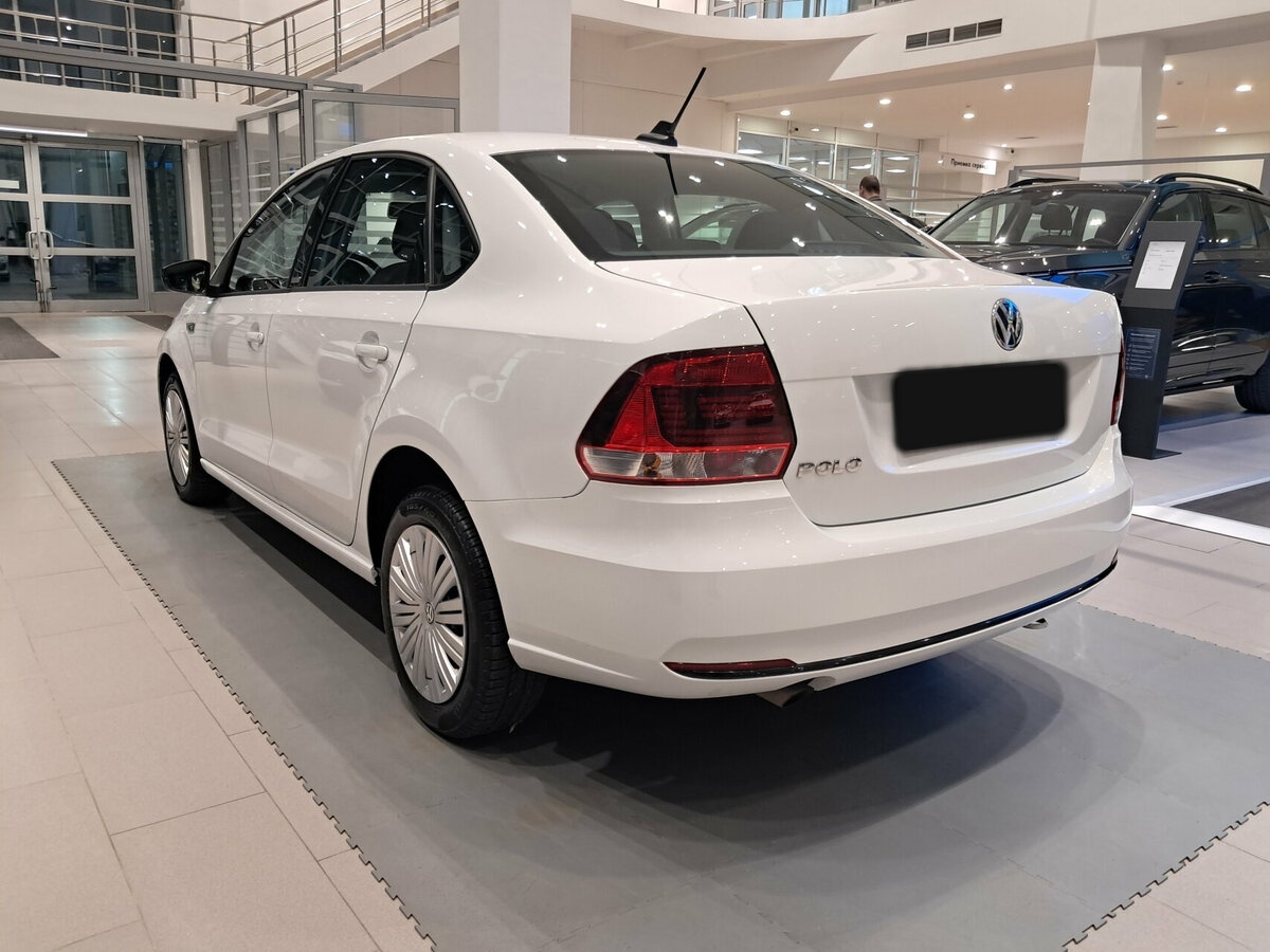 Купить Volkswagen Polo с пробегом. Фото: #6