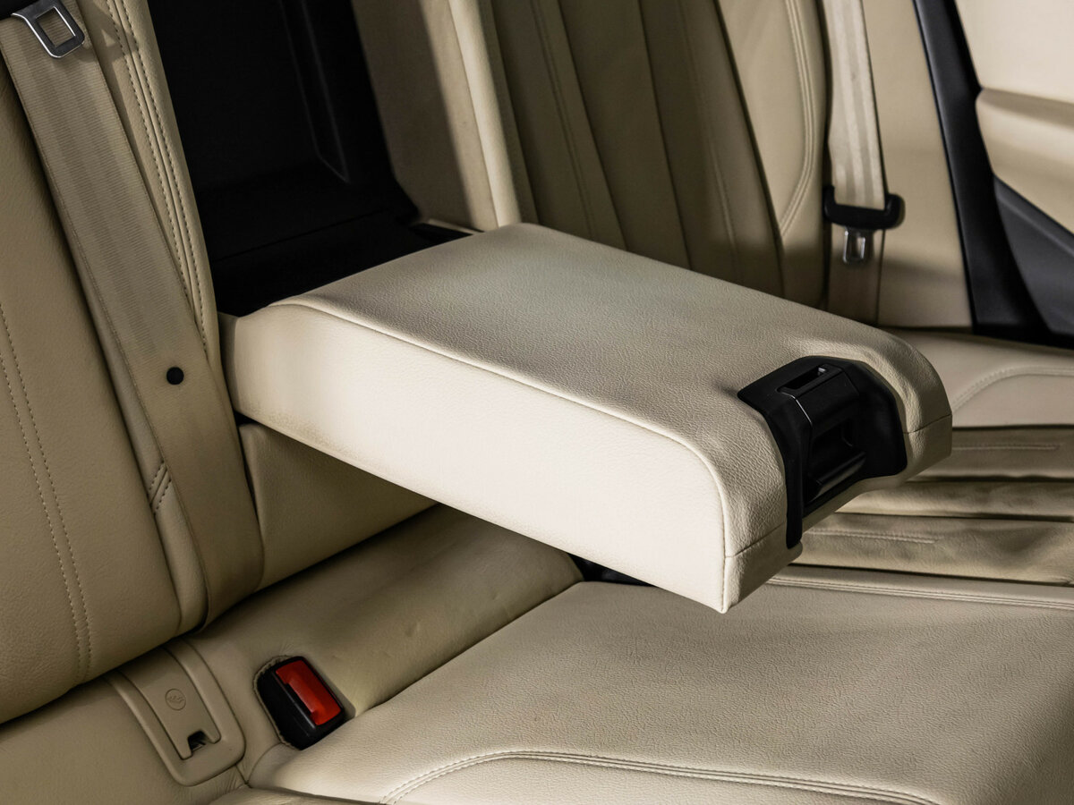 Купить Audi A4 с пробегом. Фото: #19