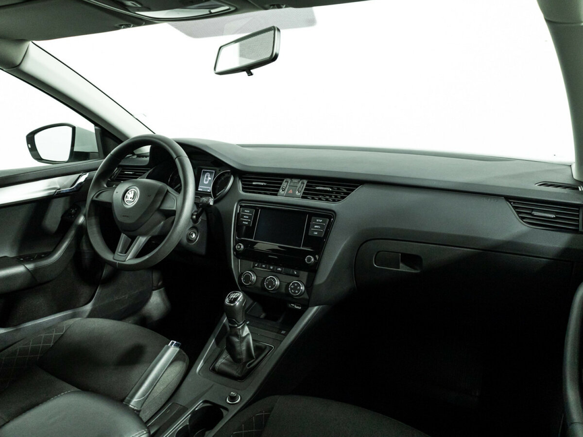 Купить Skoda Octavia с пробегом. Фото: #6