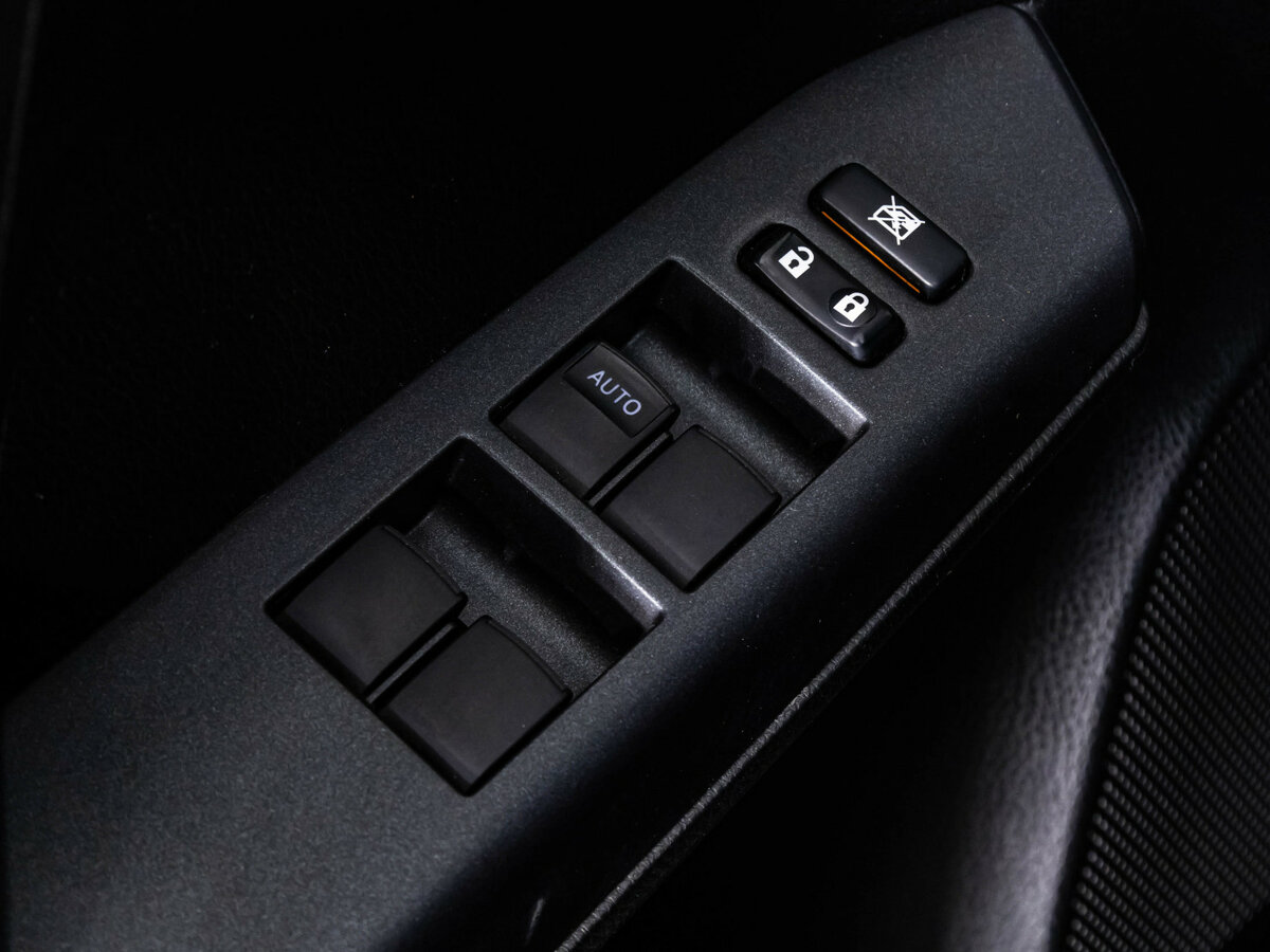 Купить Toyota RAV4 с пробегом. Фото: #15